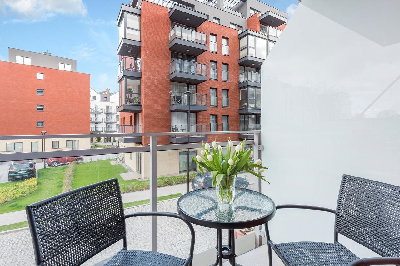 Aura Island Apartments Old Town Гданск Екстериор снимка