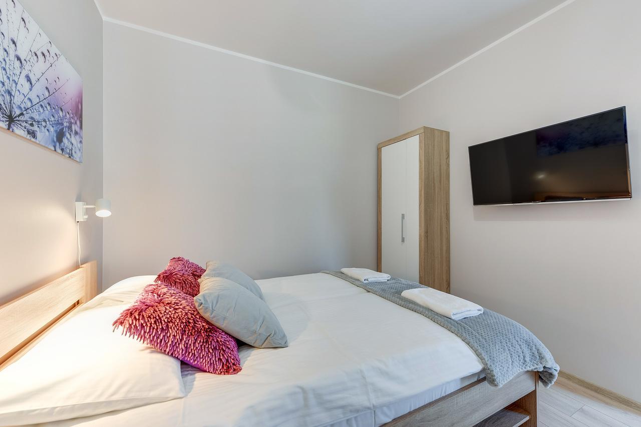 Aura Island Apartments Old Town Гданск Екстериор снимка