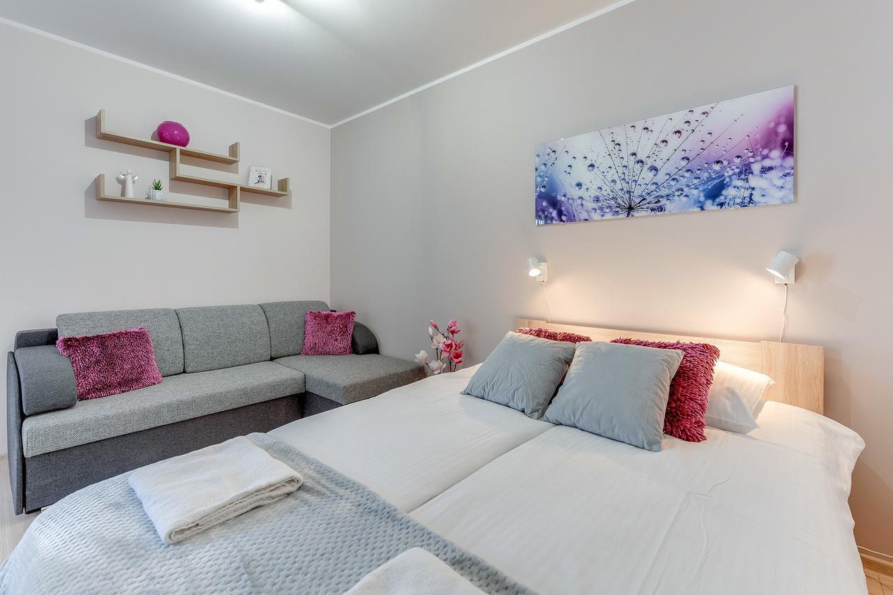 Aura Island Apartments Old Town Гданск Екстериор снимка