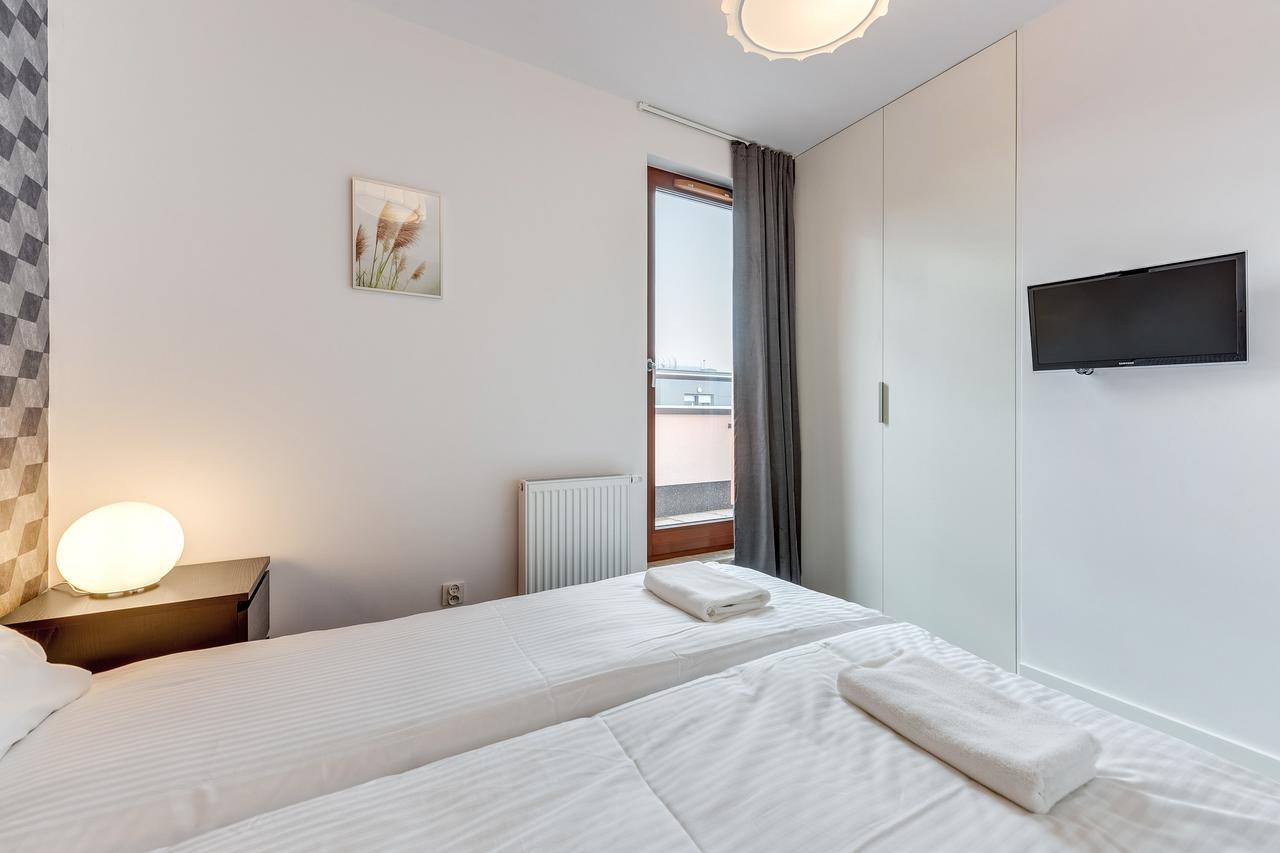 Aura Island Apartments Old Town Гданск Екстериор снимка